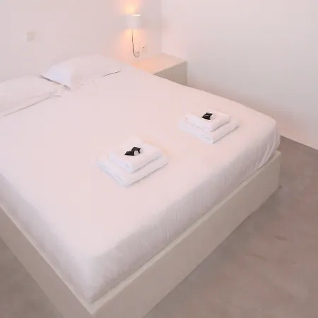 Seaside Paros - * Naousa (Paros)