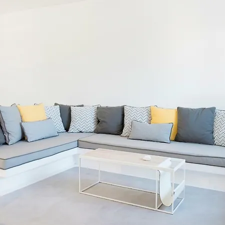 Seaside Paros - * Naousa (Paros)