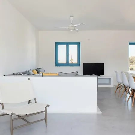 Seaside Paros - *
