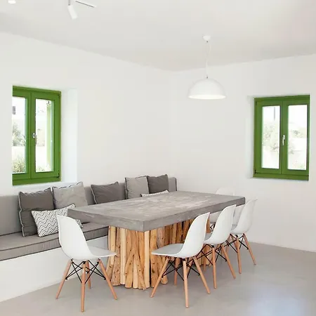 Seaside Paros - * Naousa (Paros)